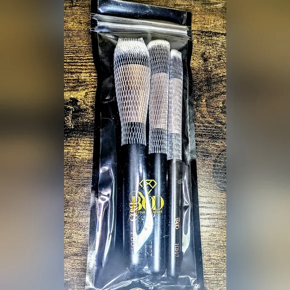 5/75$ BYOD 3-Piece Face Brush Set - Picture 5 of 9